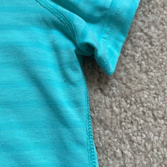 HP 🎉 Adidas aqua striped tee. Size large like new - Picture 5 of 10